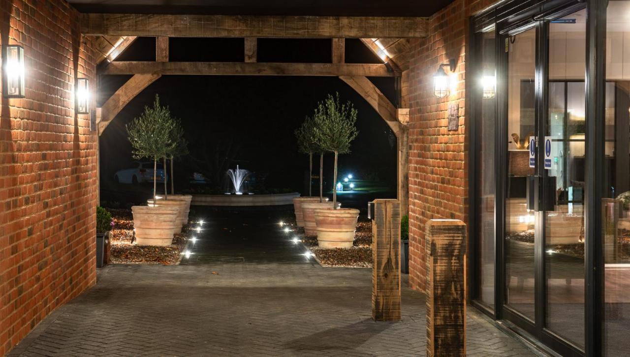 Cottesmore Hotel Golf & Country Club Crawley  Exterior foto