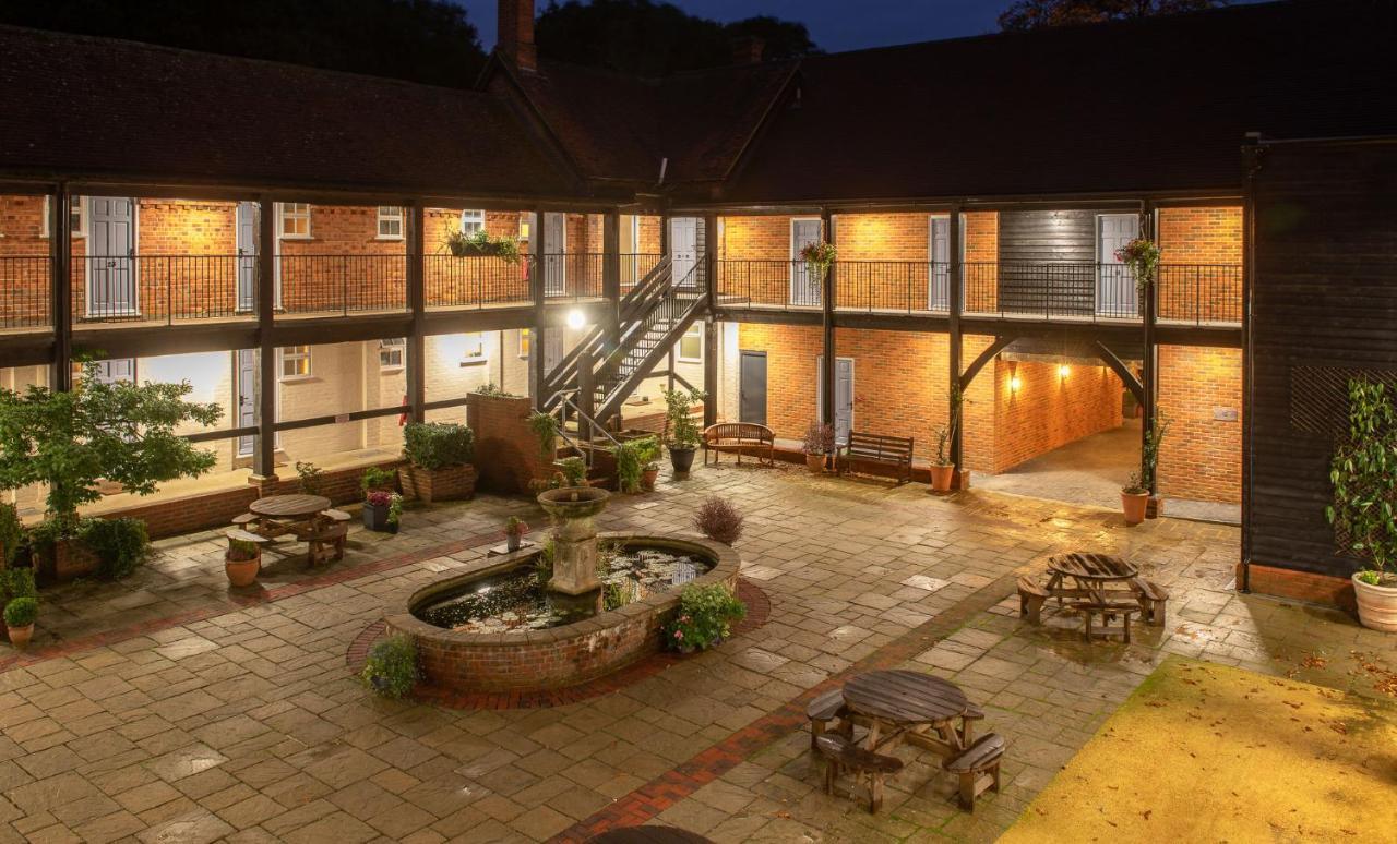 Cottesmore Hotel Golf & Country Club Crawley  Exterior foto