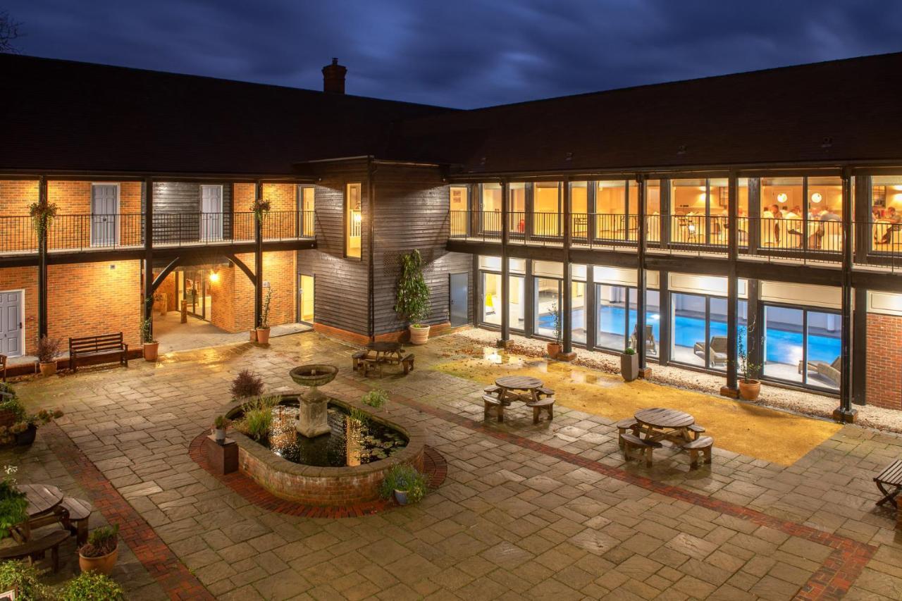 Cottesmore Hotel Golf & Country Club Crawley  Exterior foto